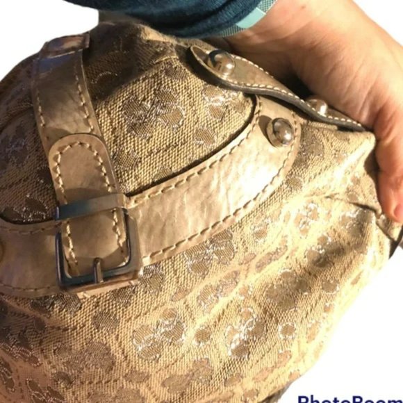 (1514) Vintage Guess Hobo Handbag with Matching Trifold Wallet Bundle - Picture 6 of 10